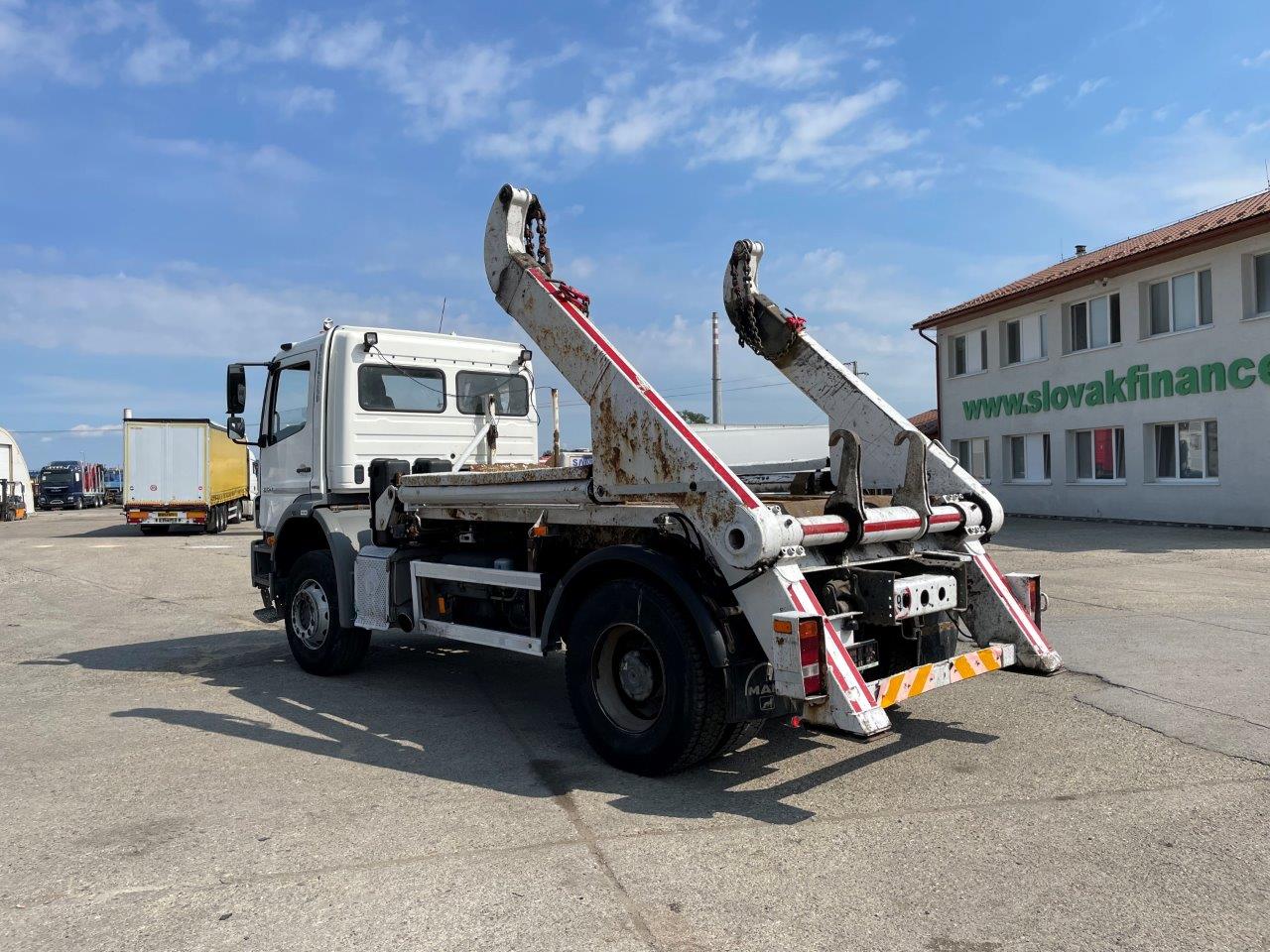 Mercedes Benz AXOR 1824K reťazový naťahovač kontajnerov EURO 4 automat VIN 600 6.4