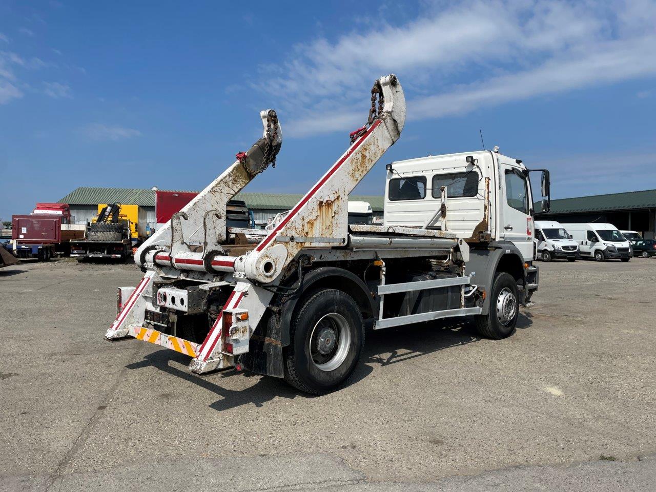 Mercedes Benz AXOR 1824K reťazový naťahovač kontajnerov EURO 4 automat VIN 600 6.4