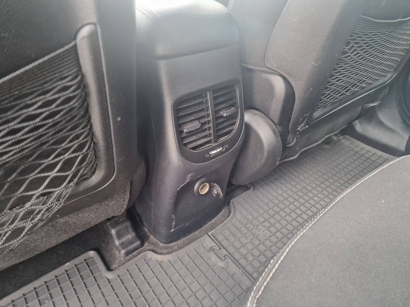 Kia Carens 1.6 GDi LX