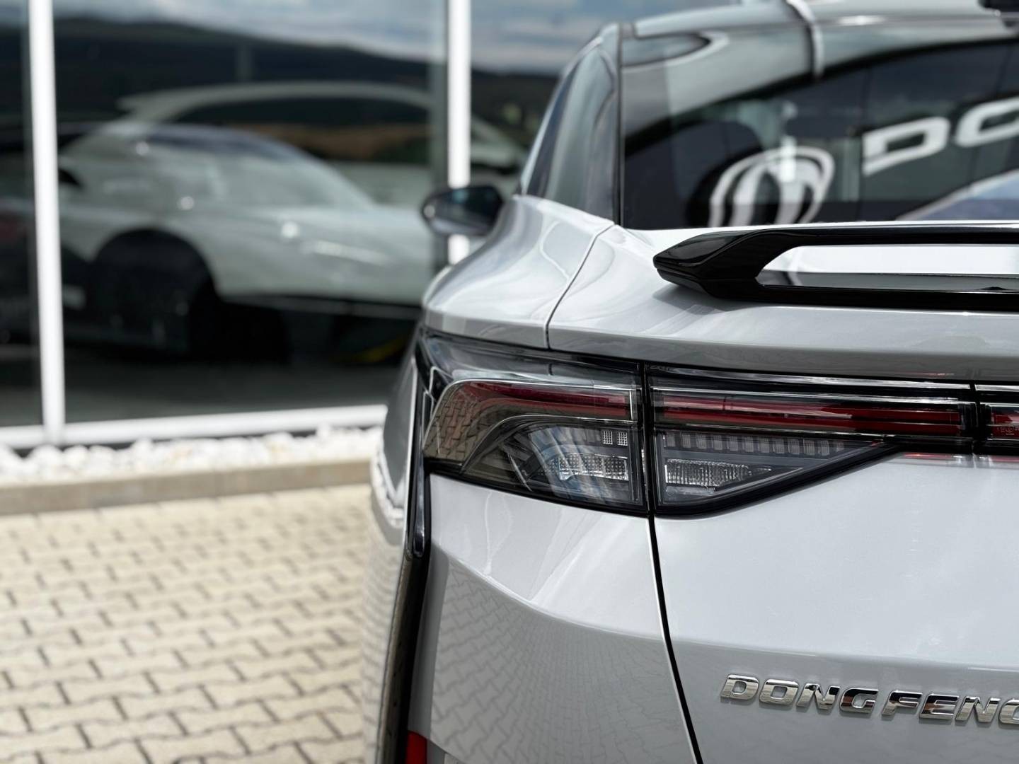 Dongfeng Shine E3 Aeolus
