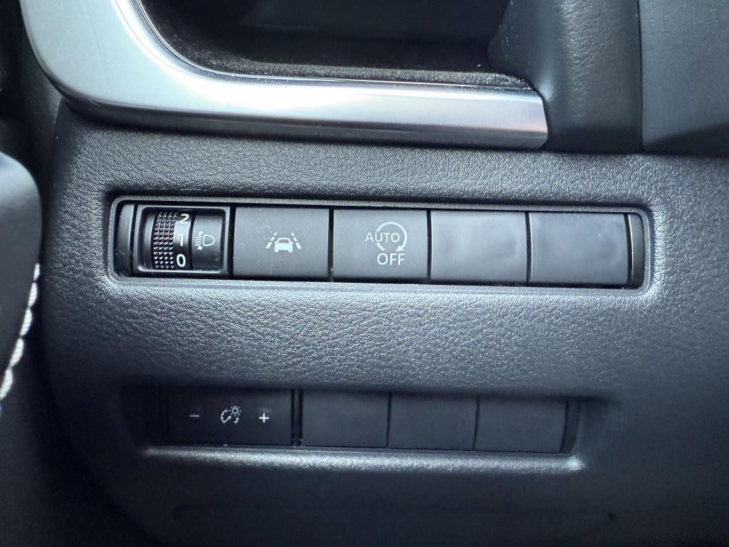 Nissan Qashqai N-Connecta 158k Mild Hybrid Manuál
