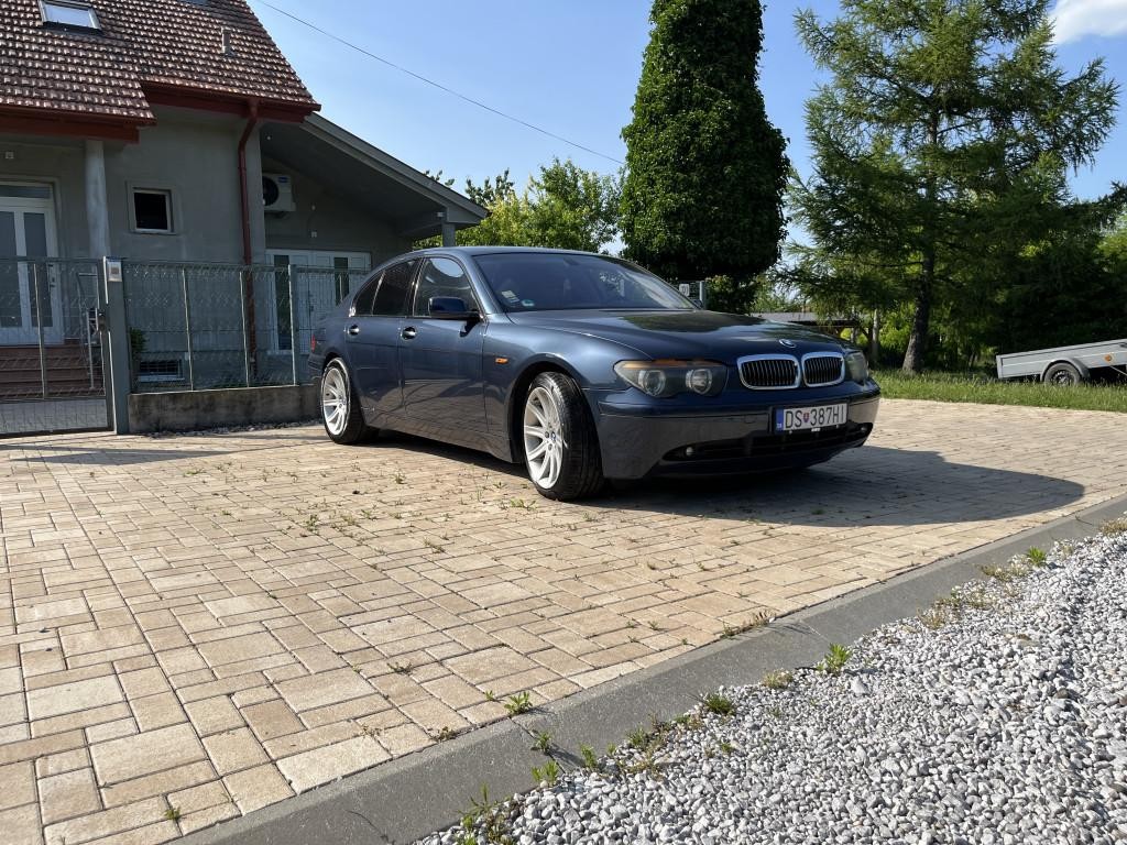 BMW rad 7 760 i A/T