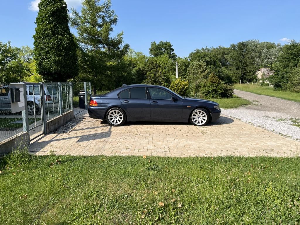 BMW rad 7 760 i A/T