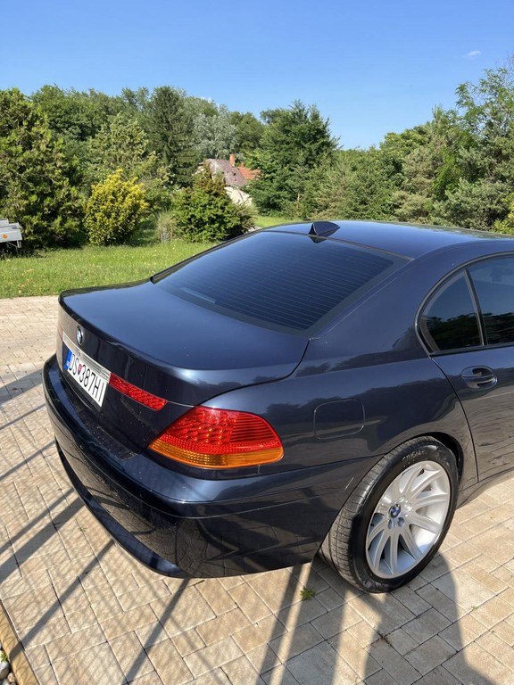 BMW rad 7 760 i A/T