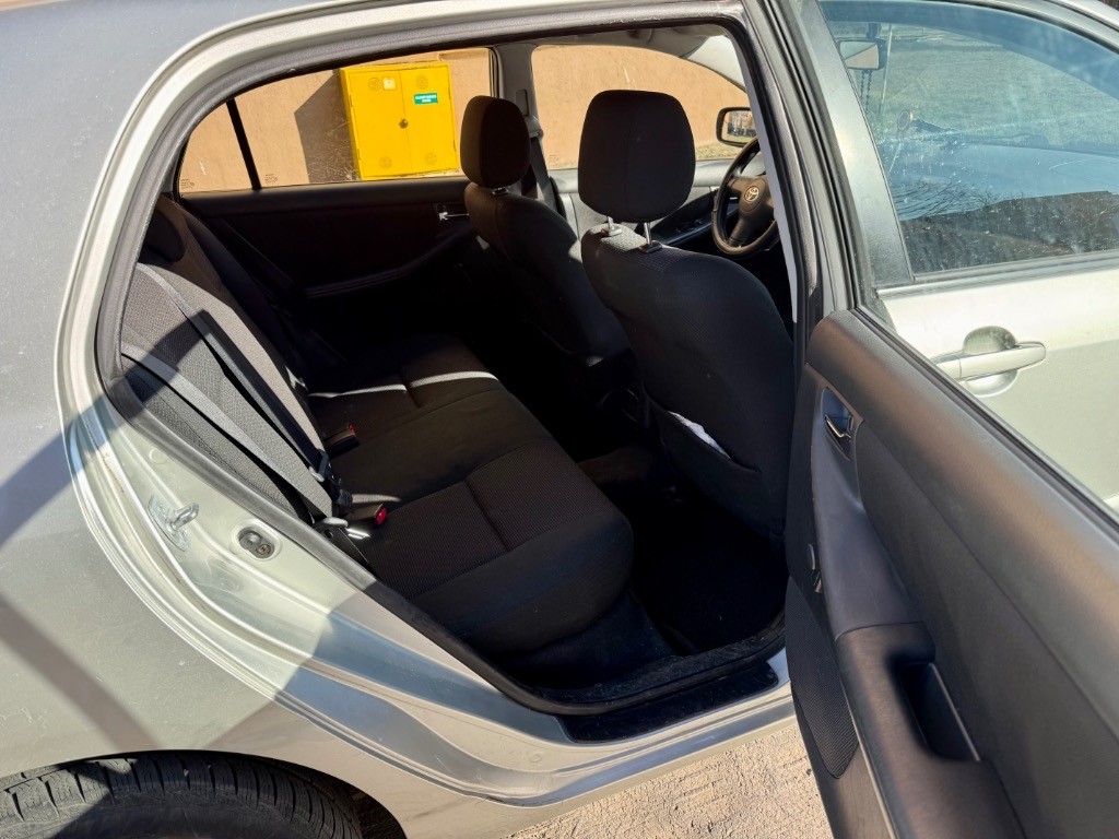 Toyota Corolla 24221