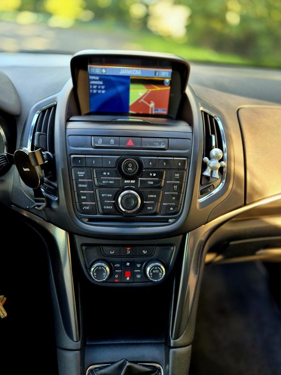 Opel Zafira Mpv 121kw Manuál