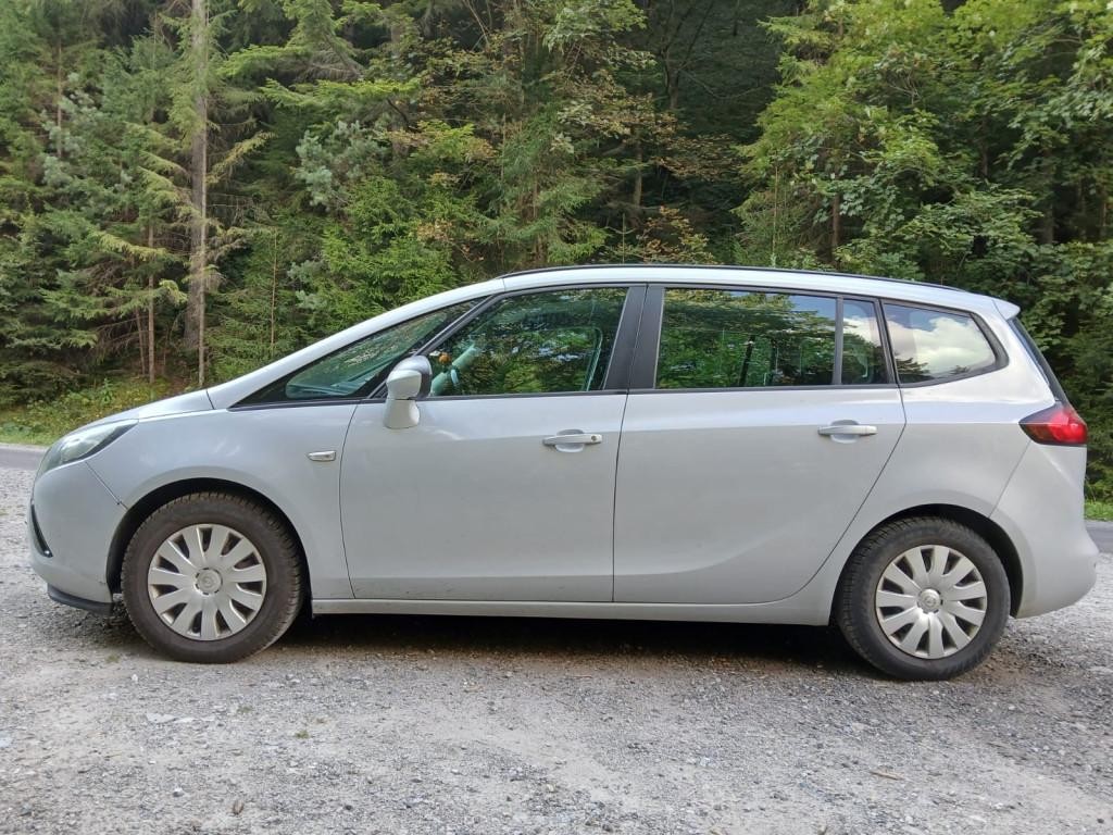 Opel Zafira Tourer Combi 100kw Manuál
