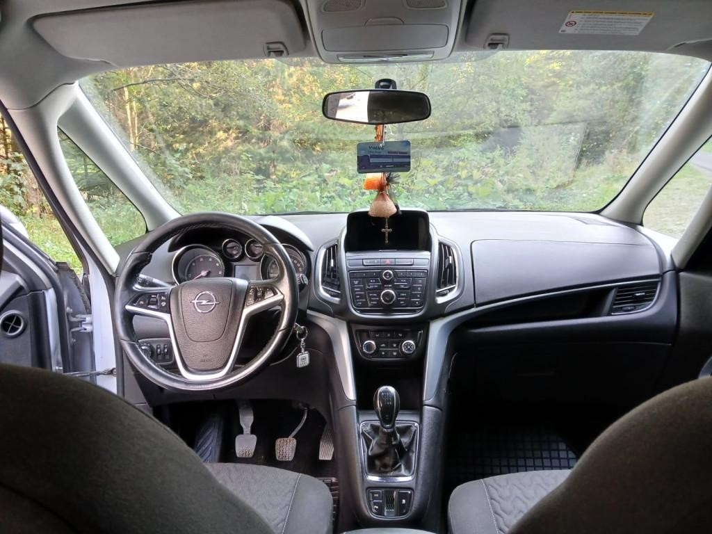 Opel Zafira Tourer Combi 100kw Manuál