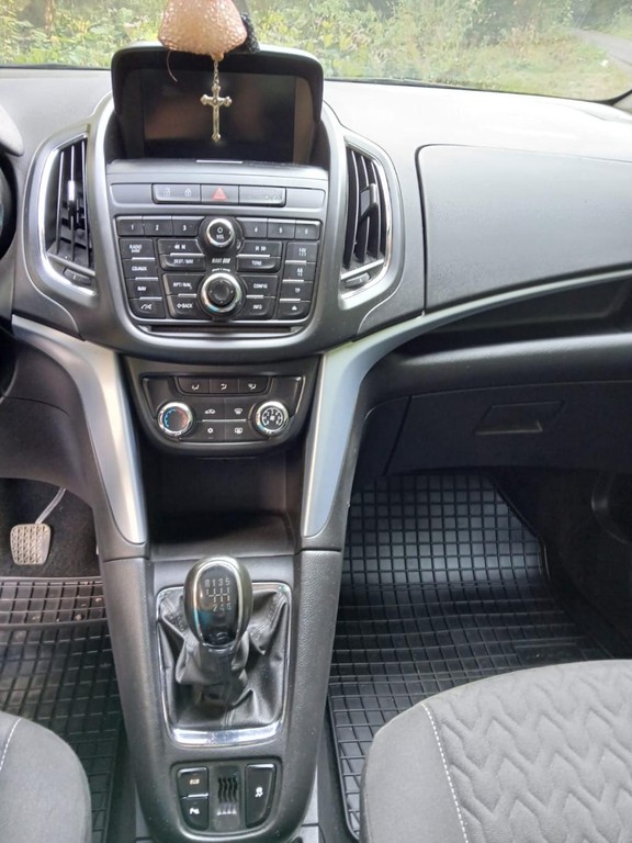 Opel Zafira Tourer Combi 100kw Manuál