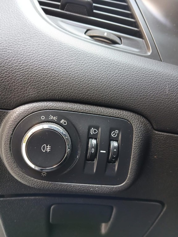 Opel Zafira Tourer Combi 100kw Manuál