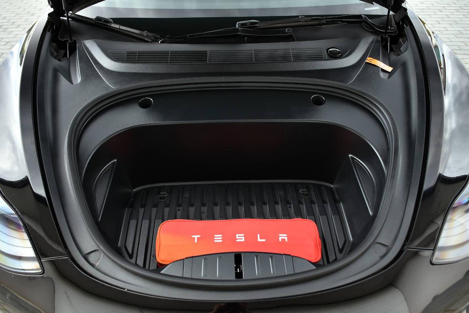 Tesla Model 3 LONG RANGE 75 KWH DUAL MOTOR 4x4 - TEPELNÉ ČERPADLO