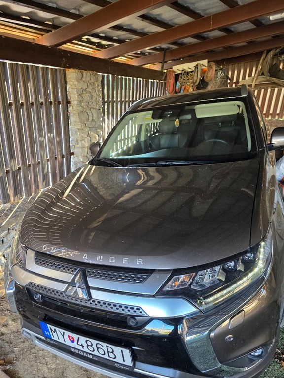 Mitsubishi Outlander 2.0 MIVEC Instyle 4WD CVT