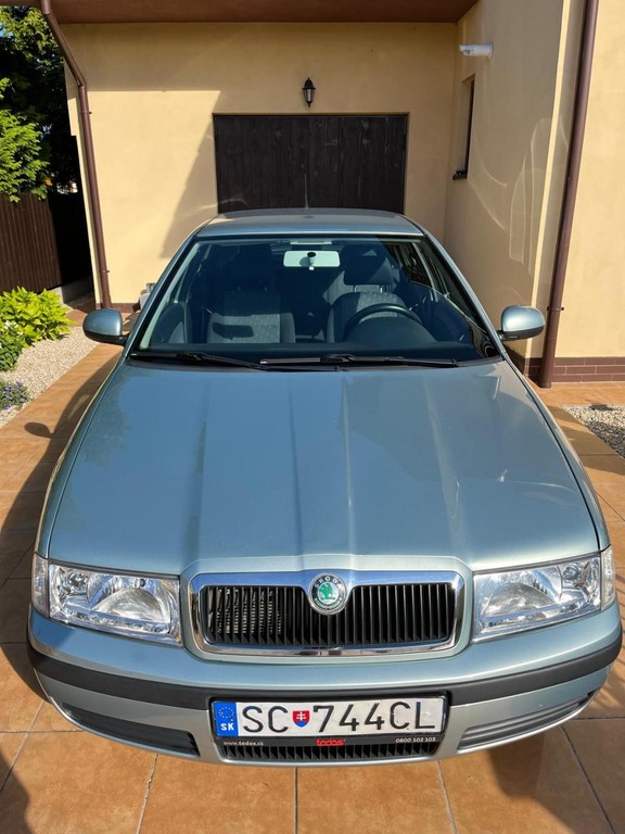 Škoda Octavia 1.6 TOUR