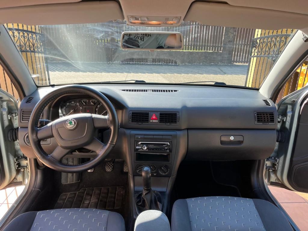 Škoda Octavia 1.6 TOUR