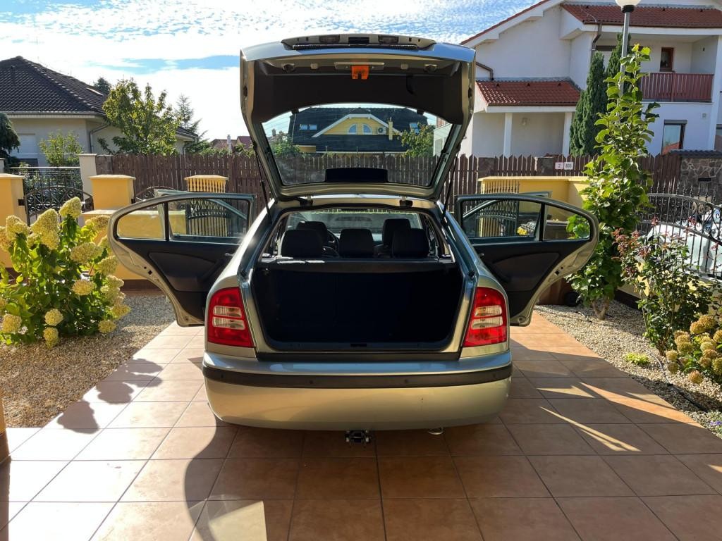 Škoda Octavia 1.6 TOUR