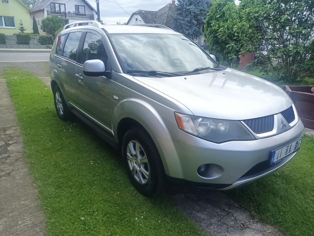 Mitsubishi Outlander 2.0 DI-D Intense