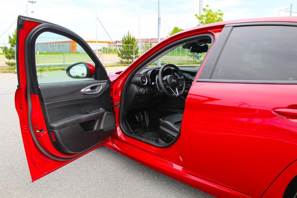 Alfa Romeo Giulia 2.2 JTDM Veloce AT AWD