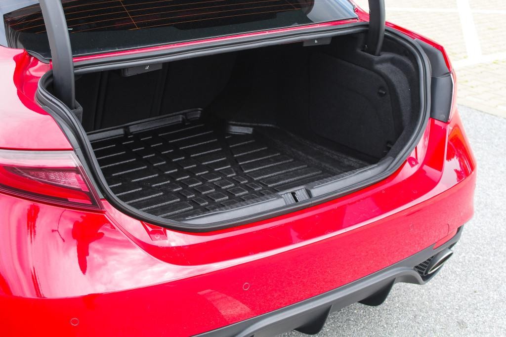 Alfa Romeo Giulia 2.2 JTDM Veloce AT AWD