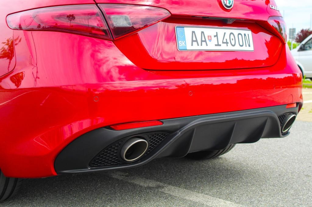 Alfa Romeo Giulia 2.2 JTDM Veloce AT AWD