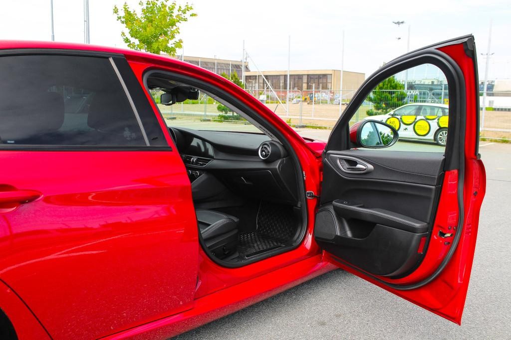 Alfa Romeo Giulia 2.2 JTDM Veloce AT AWD