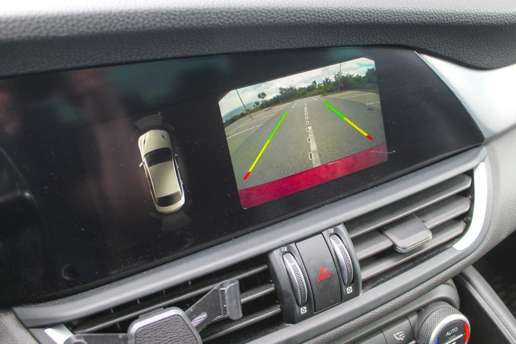 Alfa Romeo Giulia 2.2 JTDM Veloce AT AWD