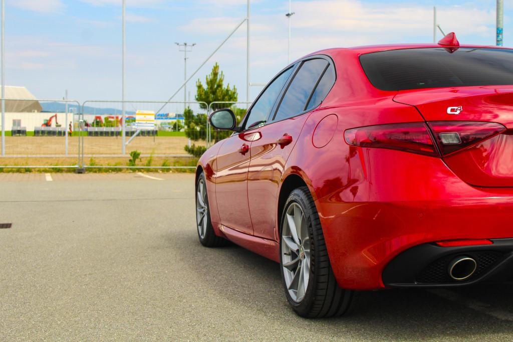 Alfa Romeo Giulia 2.2 JTDM Veloce AT AWD
