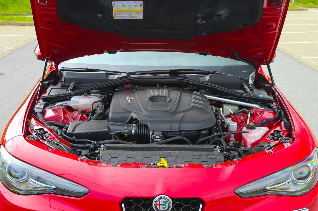 Alfa Romeo Giulia 2.2 JTDM Veloce AT AWD