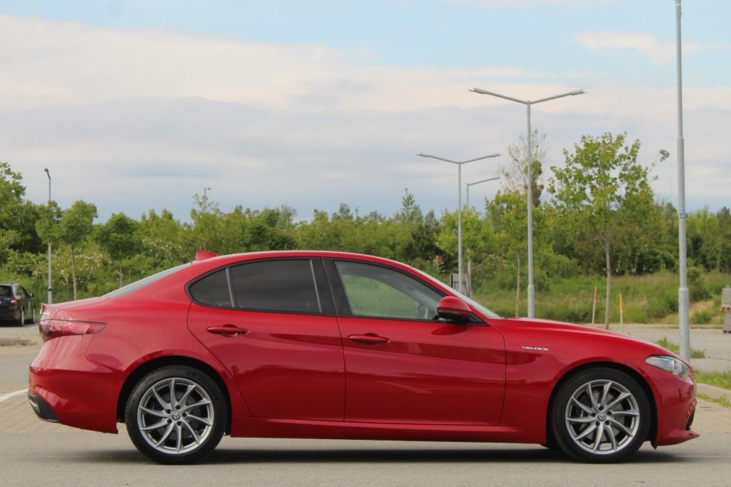 Alfa Romeo Giulia 2.2 JTDM Veloce AT AWD
