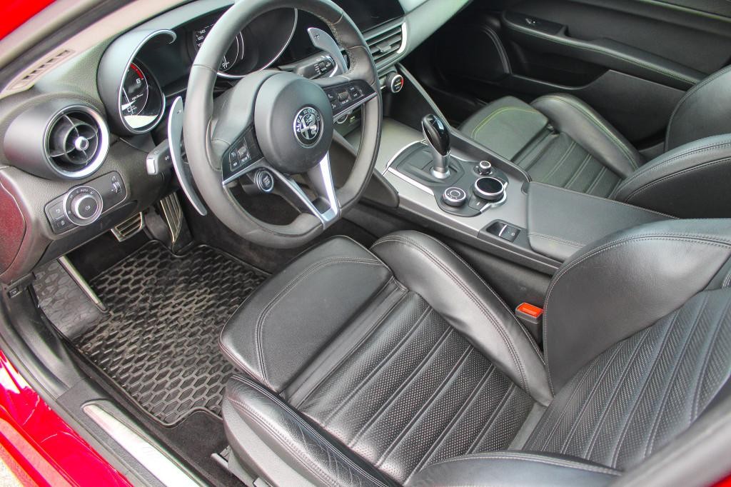 Alfa Romeo Giulia 2.2 JTDM Veloce AT AWD