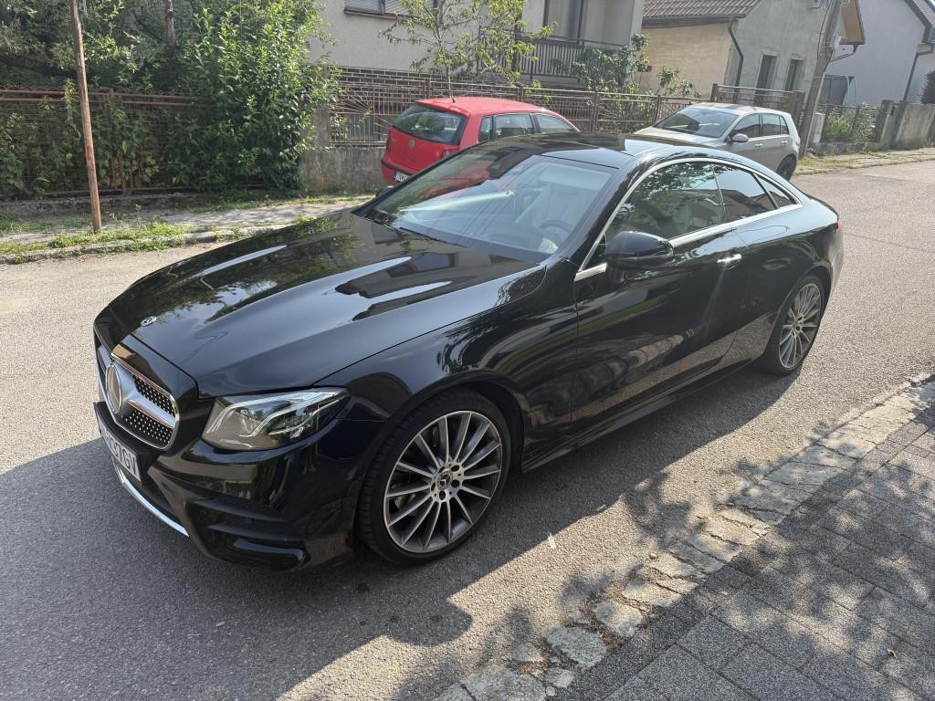 Mercedes E trieda 400 4MATIC A/T