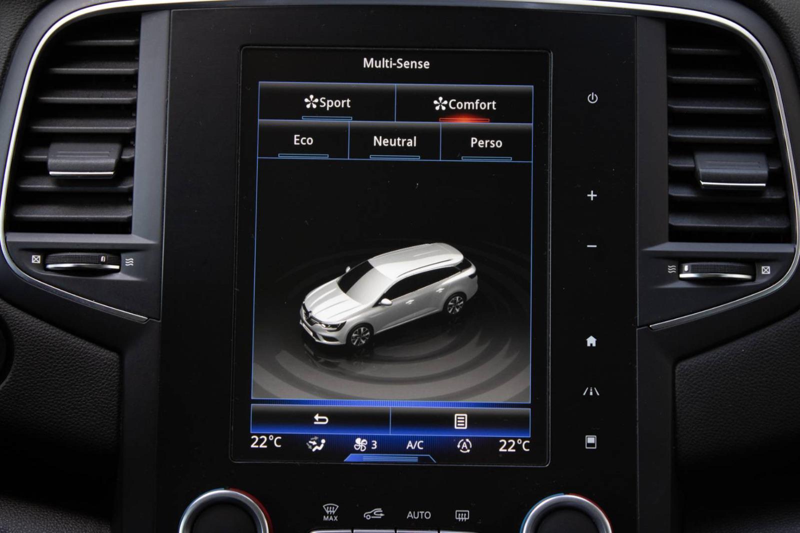 Renault Mégane Grandtour Energy TCe 130 BOSE EDC, 97kW, A7, /AJ NA SPLÁTKY / SVK / 1.M/