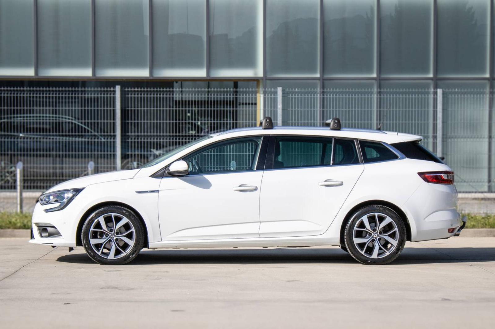 Renault Mégane Grandtour Energy TCe 130 BOSE EDC, 97kW, A7, /AJ NA SPLÁTKY / SVK / 1.M/