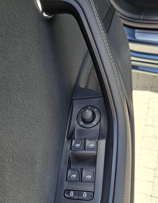 Škoda Superb Combi 2.0 TDI SCR Style DSG