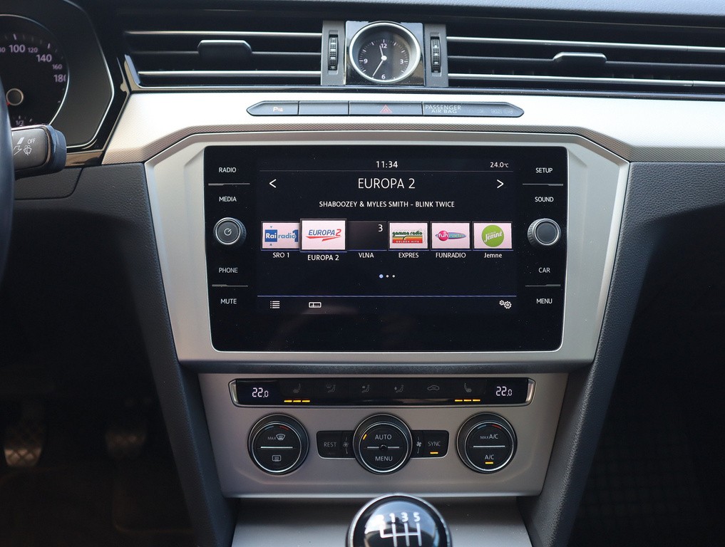 VW Passat Comfortline 2.0 TDI Tempomat, Park. senzory, Vyhř. sedaček