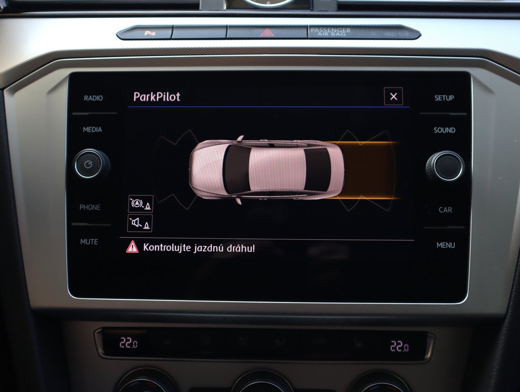 VW Passat Comfortline 2.0 TDI Tempomat, Park. senzory, Vyhř. sedaček