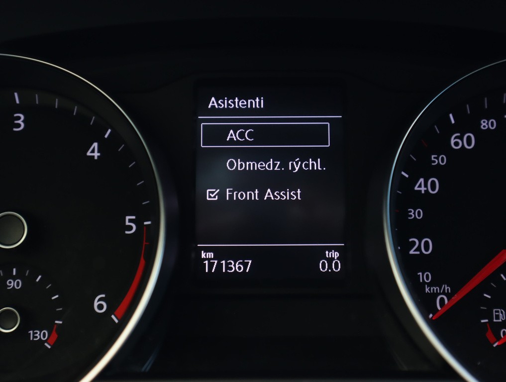 VW Passat Comfortline 2.0 TDI Tempomat, Park. senzory, Vyhř. sedaček