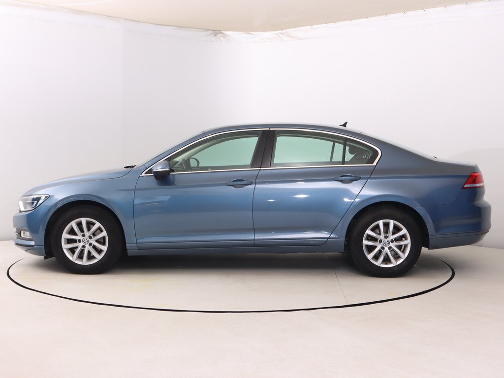 VW Passat Comfortline 2.0 TDI Tempomat, Park. senzory, Vyhř. sedaček