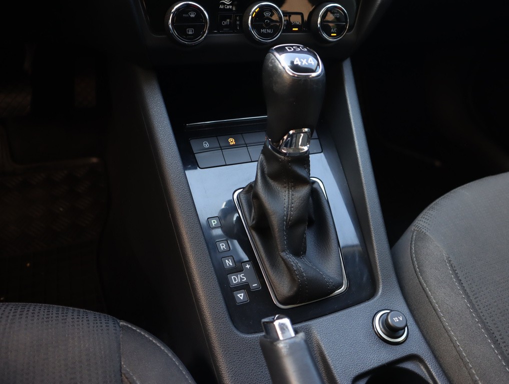 Skoda Octavia Style 2.0 TDI Automat, Navigácia, Tempomat