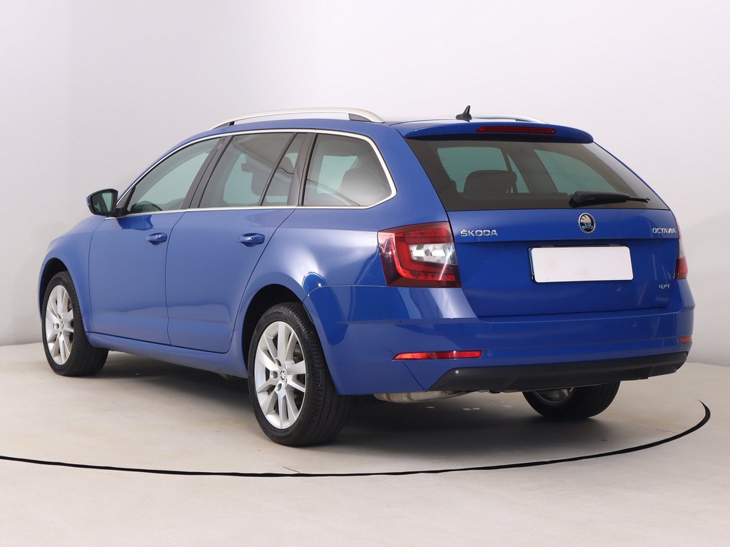 Skoda Octavia Style 2.0 TDI Automat, Navigácia, Tempomat