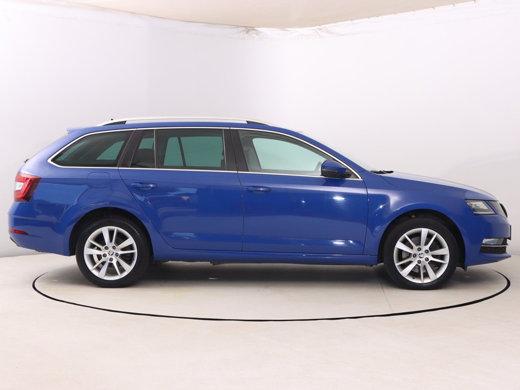 Skoda Octavia Style 2.0 TDI Automat, Navigácia, Tempomat
