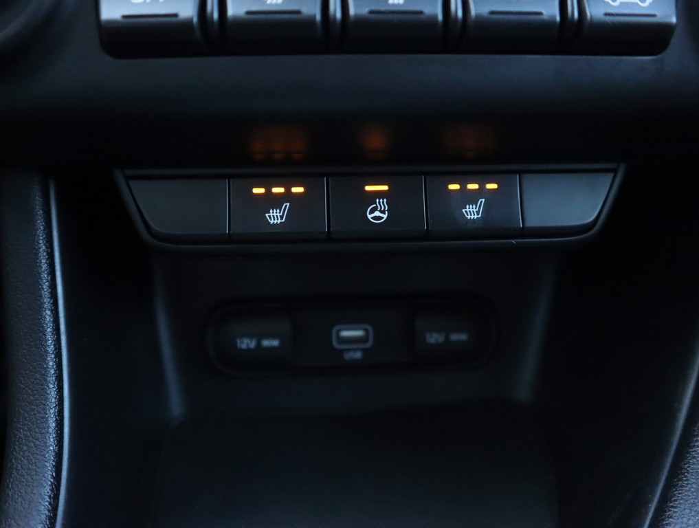 Kia Sportage Silver 1.6 CRDi Automat, Serv.kniha, Navigácia