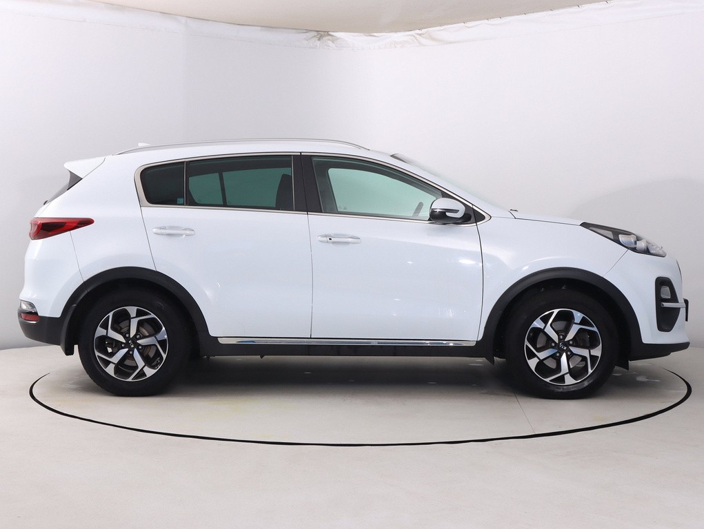 Kia Sportage Silver 1.6 CRDi Automat, Serv.kniha, Navigácia