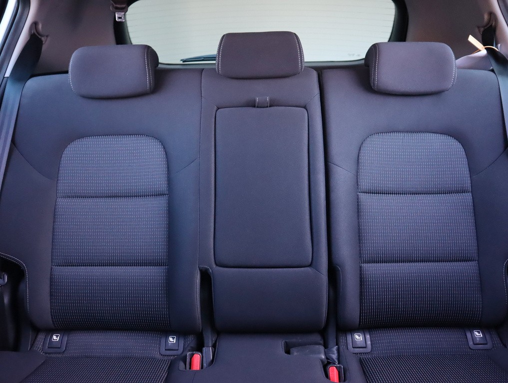 Kia Sportage Silver 1.6 CRDi Automat, Serv.kniha, Navigácia