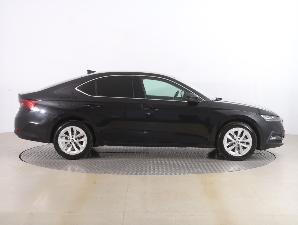 Skoda Octavia Style 1.5 TSI Navigácia, Tempomat, Park. senzory
