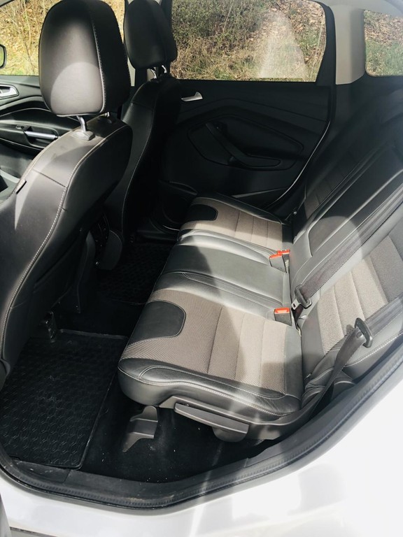 Ford Kuga SUV 110kw Manuál