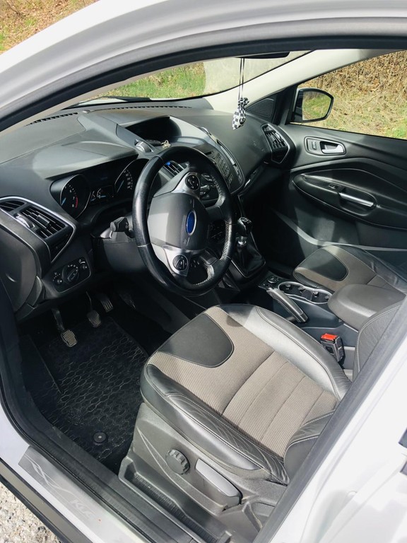 Ford Kuga SUV 110kw Manuál