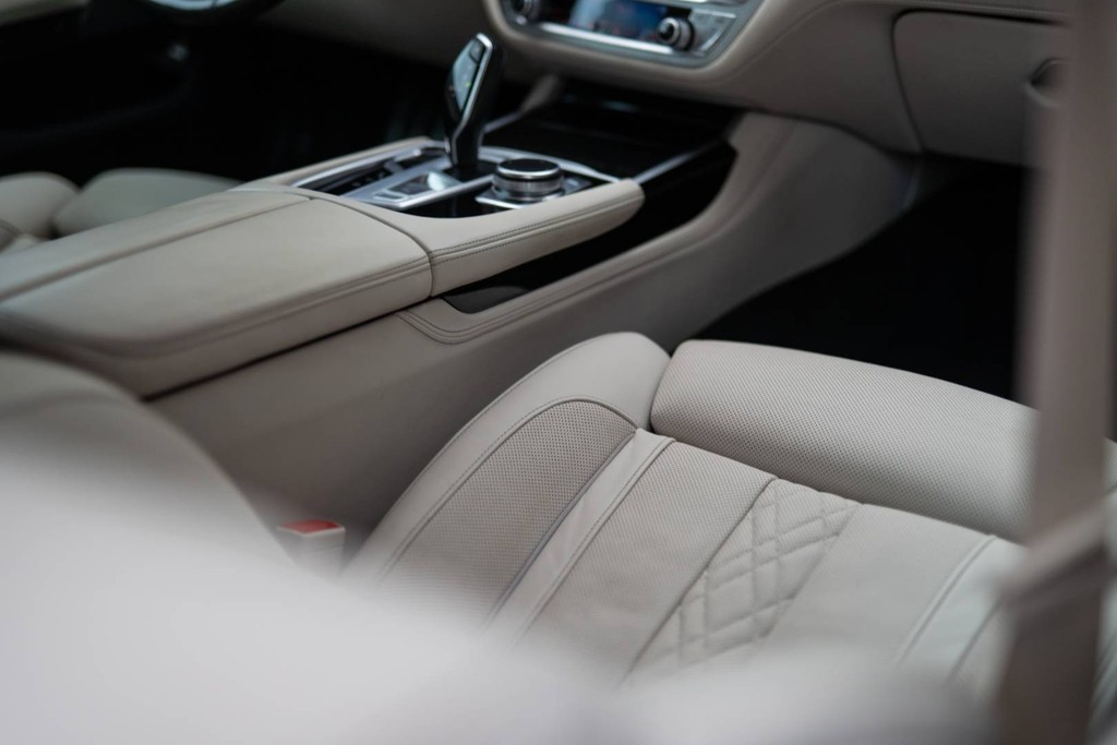 BMW Rad 7 750d xDrive A/T