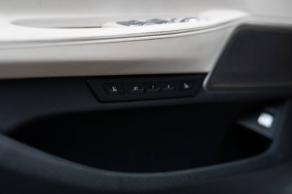 BMW Rad 7 750d xDrive A/T