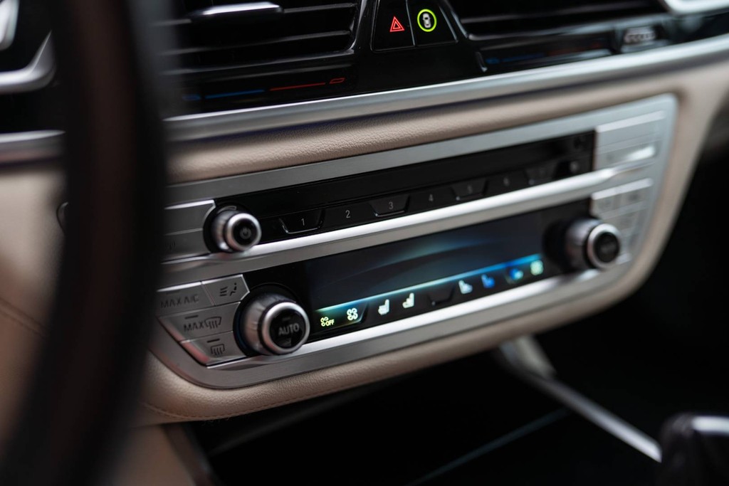 BMW Rad 7 750d xDrive A/T