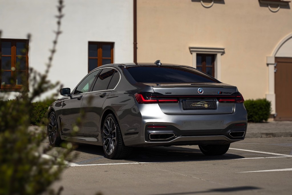 BMW Rad 7 750d xDrive A/T